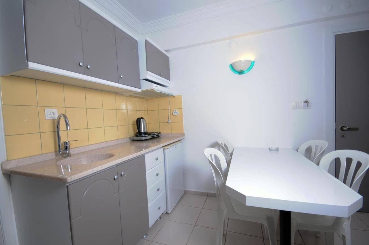Club Kocer Apartments Marmaris Exteriör bild